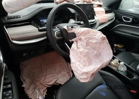 2025 Jeep Compass Limited z USA, uszkodzony, nr VIN 3C4NJDCN2ST608710